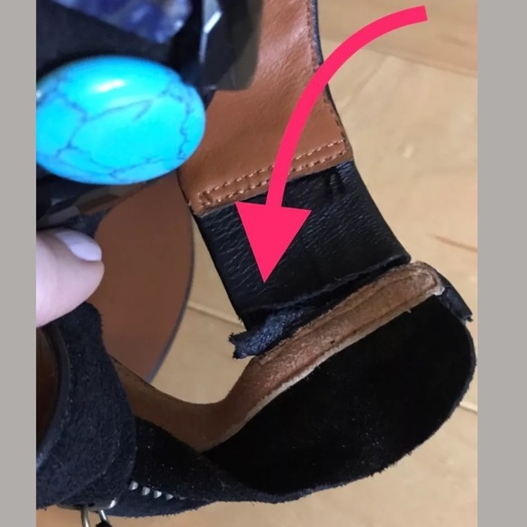 NWOT Elizabeth and James Blair Suede Sandals